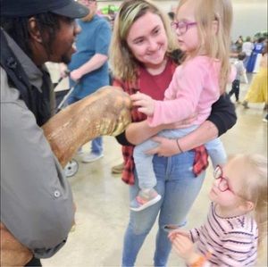 Meet your Posher, Davee